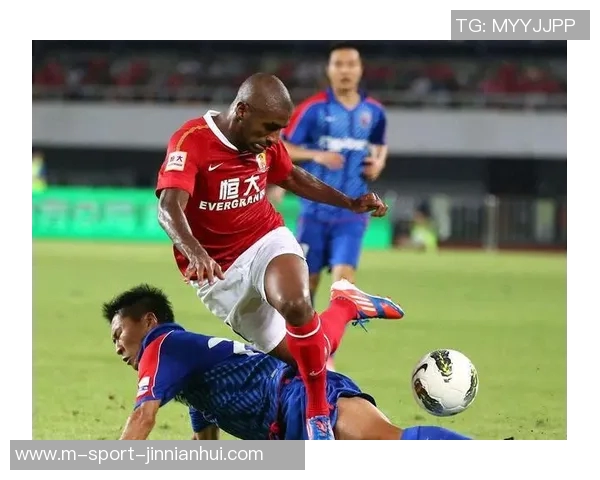 谢什科的传奇人生与足球之路：从草根到世界舞台的辉煌历程